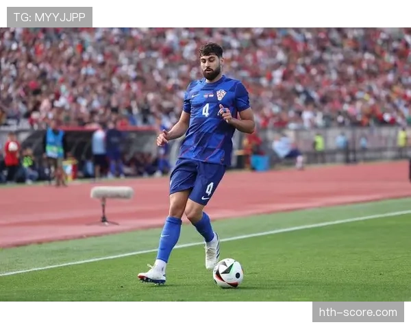 格瓦迪奥尔战术灵活多变，引领防线革新引关注